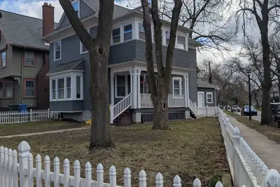 Image de Park Avenue 3 bedroom, enjoy everything the neighborhood has to offer!