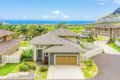 Image de Ocean-Sunset Views Home in Gated Makaha Community w/Great amenities
