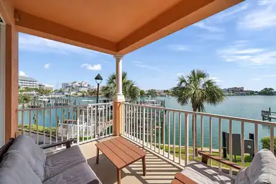 Image de Over-sized 3 bedroom Condo in the Heart of Clearwater Beach