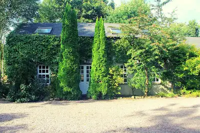 Image de The Mount Hillary - Charming 2-bedroom/3-bed apartment at The Courtyard Mallow