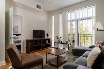 Image de Ukrainian Village 3br D3