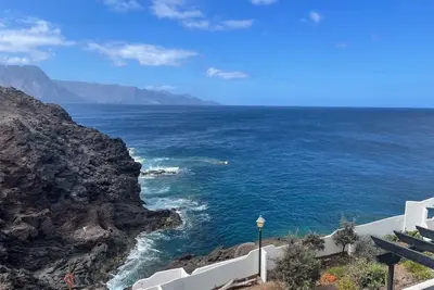 Image de Cliffs Edge a home on the sea with magnificent ocean views and sunsets