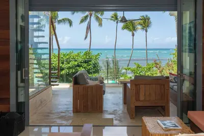 Image de Sophisticated Beachfront 2-br Penthouse