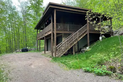 Image de Stunning 3 bed/2bath Cottage with lake frontage. Winter ski in/out Whitecap Mtn