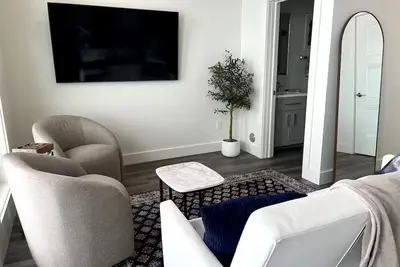 Image de Cozy 2-bedroom condo in charming Alanson with WiFi, Ac