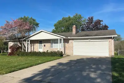 Image de 4-bedroom house in delightful Fairborn.