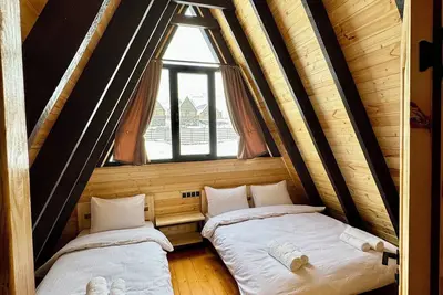 Image de Chill inn kazbegi features accommodation with mountain views, 2 bedroom cabin
