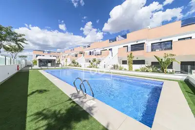 Image de La Rambla Sky Penthouse - Rooftop Bbq pool near beach - by Oyoostays