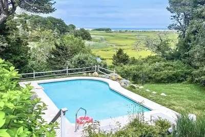 Image de Saltwater Serenity - Oceanview Retreat with Pool and Expansive Outdoor Living