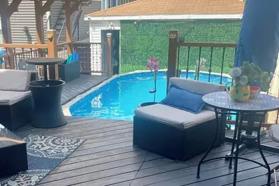 Image de Stunning Home in Chicago with Private Pool