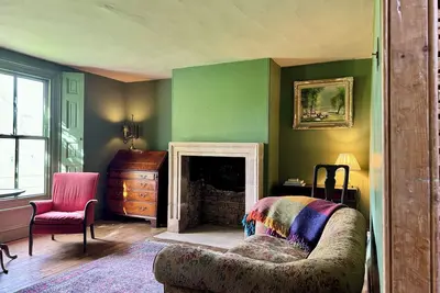 Image de Historic Georgian Cottage on Midsummer Common