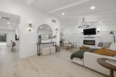 Image de Luxury Wellington Pool Home!