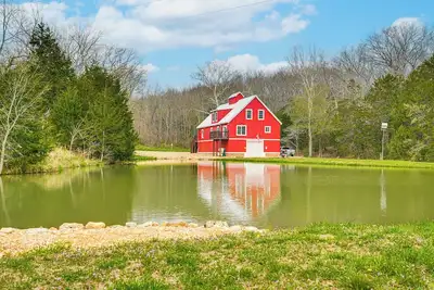 Image de 'The Lodge at Crider Creek' Getaway on 140 Acres!