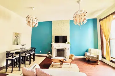 Image de Family Friendly 2 Bedroom Full Kitchen Free Laundry Work Space