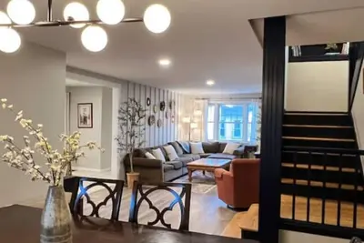 Image de Spacious 3bdr 2ba - walk to Breweries & Downtown