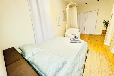 Image de Modern 1-bedroom apartment with 1 Free Parking, Whirlpool bathtub, Full Kitchen