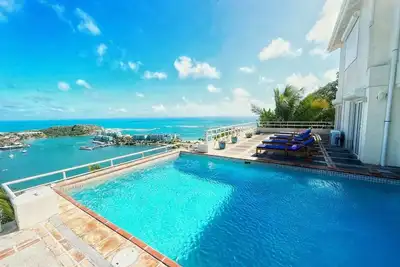 Image de Villa Angelina with Amazing Panoramic Views. \nEnjoy the quiet at Oyster Pond