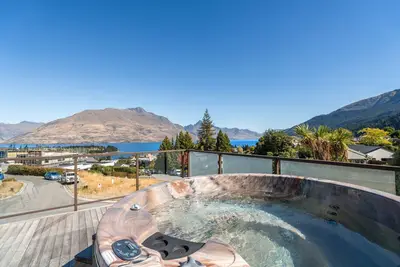 Image de Epic Views, Hot Tub, Family Size & Walk To Town