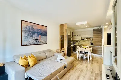 Image de Giardino Apartment - central avec piscine