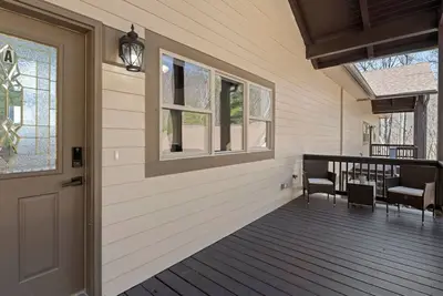 Image de Peaceful Mountain Escape | Decks, Views, & Privacy