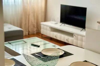 Image de Cozy & Bright Apartment in Tirana