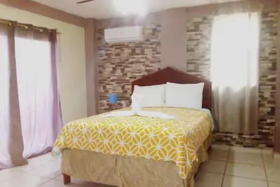 Image de La Delphina Bed and Breakfast Bar and Grill King Room