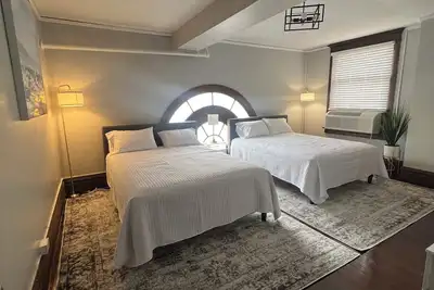 Image de Historic Downtown Apartment steps from Wvu & eats