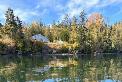 Image de Olympic Forager House + Cabin on tranquil Sequim Bay with hot tub & kayaks