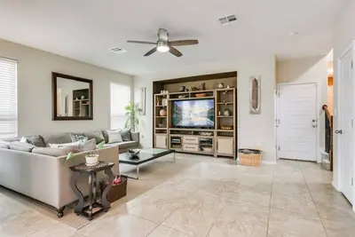 Image de Cozy Se Austin gem — near downtown, perfect for work, business, or family fun!