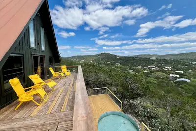 Image de Design-forward Frio cabin with epic views & pool
