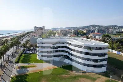 Image de Homiday - WaterFront Int. 7, Three Bedroom Beachfront Apartment