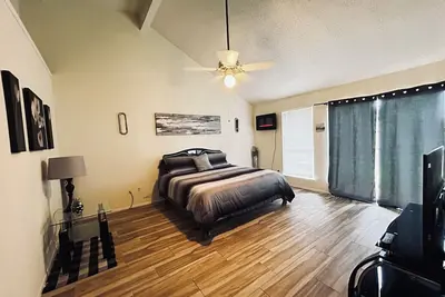 Image de Relaxation Station 3-bedroom house in Houston To Relax & Enjoy with WiFi, A/C