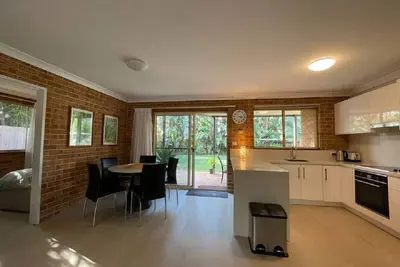 Image de Spacious 3 bedroom beach apartment.