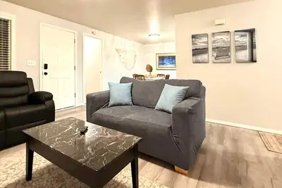 Image de Seaside Escape | Walk to Downtown Meridian • Garage • Pet Friendly • Fenced Yard • Near Roaring Springs & Wahooz