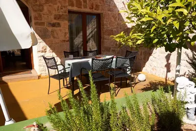 Image de Maison pour la famille avec les enfants près de la mer Krapanj, Sibenik (K-24166)