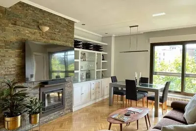 Image de Royal-Palace Garden View | Elegant 2-Bedroom Flat in the Heart of Madrid