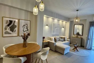 Image de Stylish 1br Apartment with Acropolis View Balcony & Rooftop Access | Prime Acropoli Location
