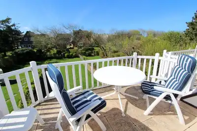 Image de Tastefully furnished vacation apartment with three rooms on two floors