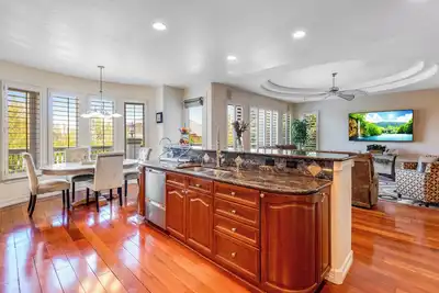 Image de Colorado Lux Peace & Love (Top 2 Floors Only): Spacious & Cozy Scenic Views, Luxury, Pool Table