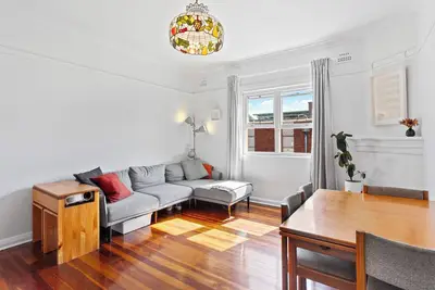 Image de Stylish 2-Bedroom Inner West Haven | Stanmore Road Gem