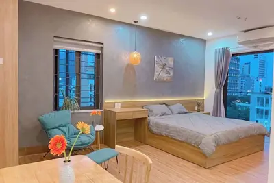 Minimalist Comfort near the Sea - Central to Food & Shopping