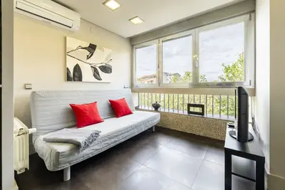 Image de Location mensuelle à Madrid - Appartement extérieur avec 1 chambre + studio et 2 salles de bain