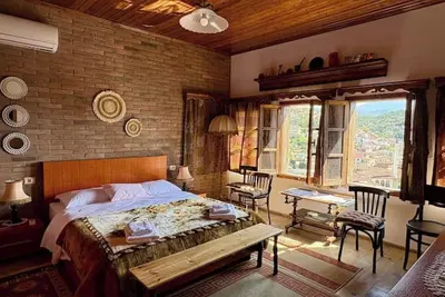 Image de Built 18 Century/ Garden Villa/ Central/ Mountain view/ 2KingBed/ Full Kitchen