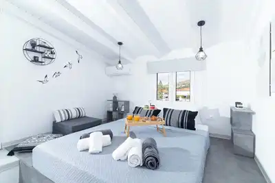 Image de Kalamaki-Sunset - Stunning View to sea - Modern Design - 5 Min Walk to Sea