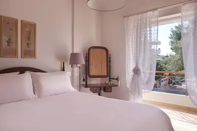 Image de Voula Riviera Stylish Maisonette with Lush Garden, Near-Beach!