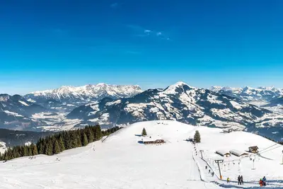 Image de Joli appartement pour 8 personnes avec Wifi, Tv, balcon, vue panoramique et parking