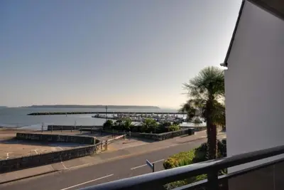 Image de Bournecoast: Three bedroom townhouse on Poole Quay with Harbour Views - Hb10653