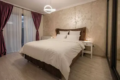 Image de Charming 2-bedroom apartment in awesome Brașov with Jacuzzi.