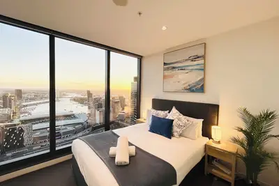 Image de ❤️Mdsfe11/InnerCBD/SkyHigh View/1Min To Station/Free(Heated Pool/Gym/Tram)