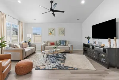 Image de Spacious New 4br - Single Level Home - Pool Access